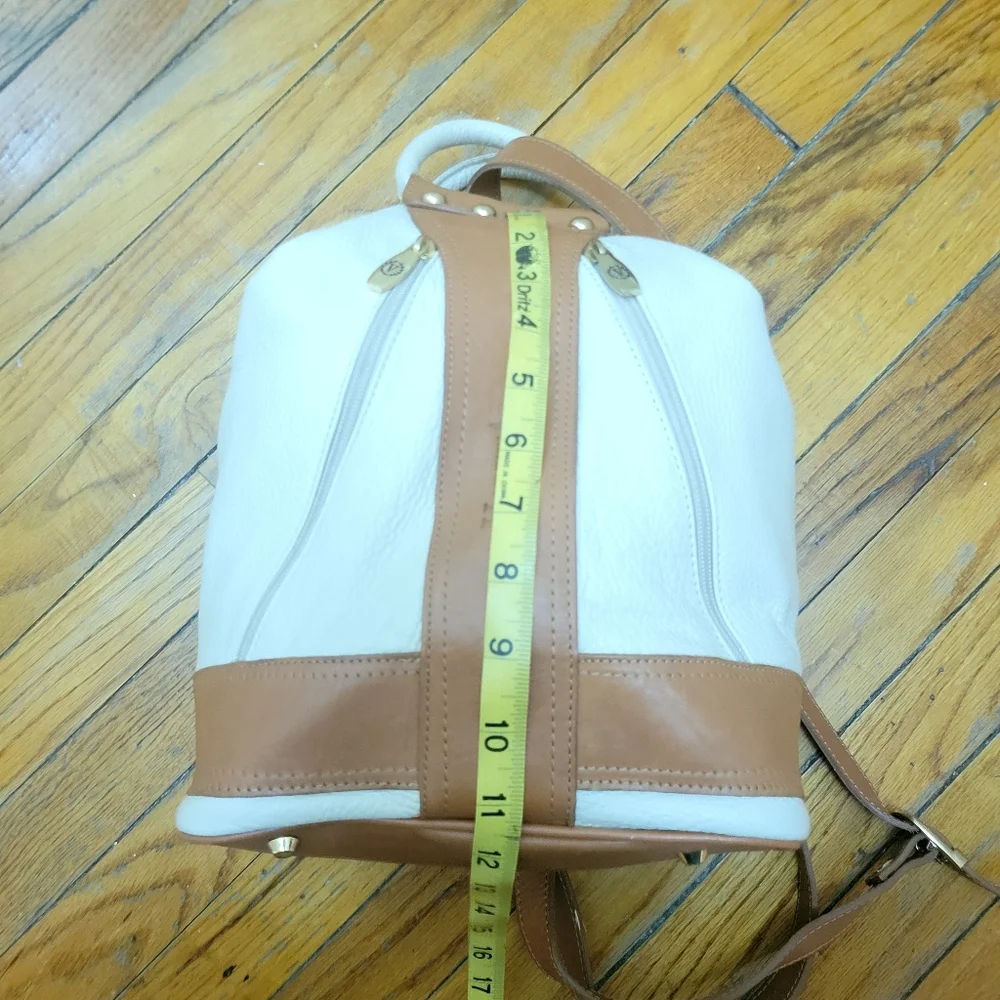 Valentina leather convertible sling/backpack bag. Classic Neutral‎ Quiet Luxury - Picture 11 of 14